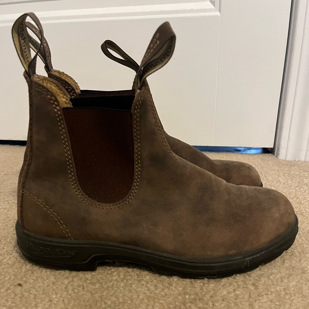 Blundstone brown leather Chelsea boots